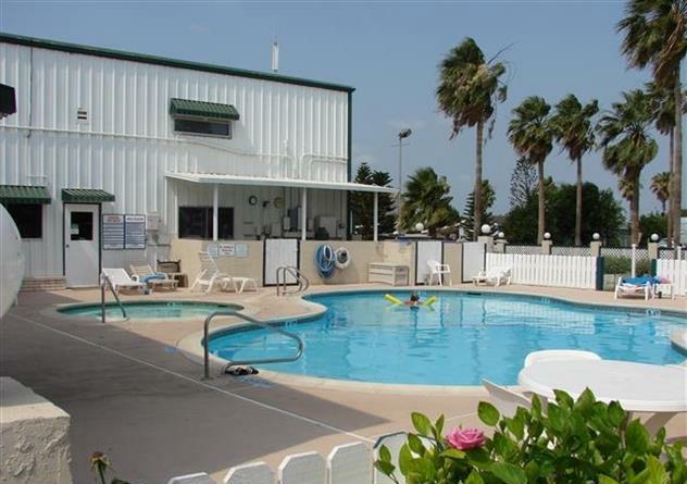 Green Gate Grove Pool